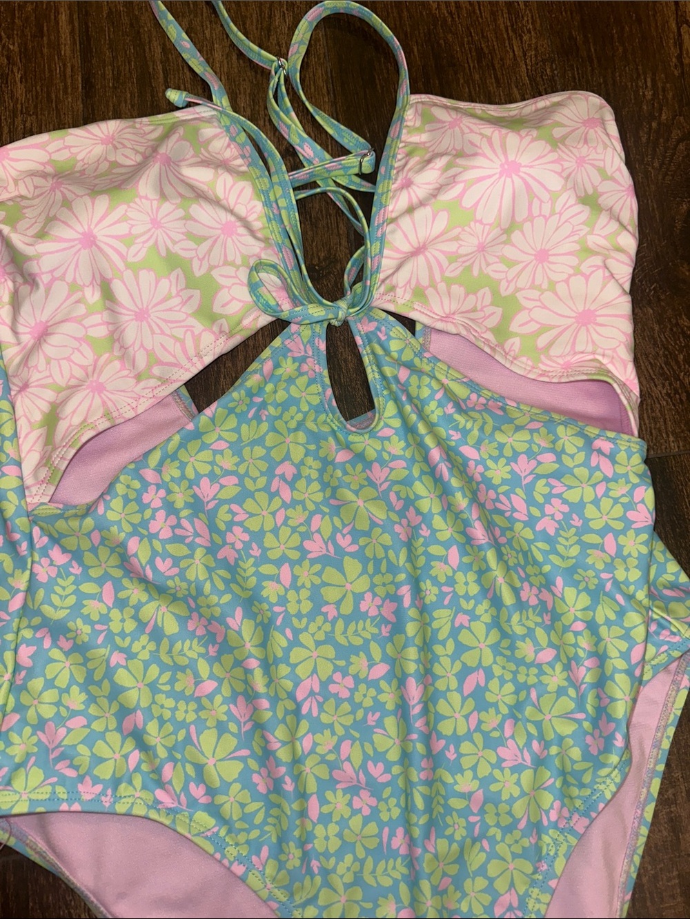 Ninety-Nine Floral Cutout One-Piece Swimsuit Pink Green XL - Picture 3 of 6